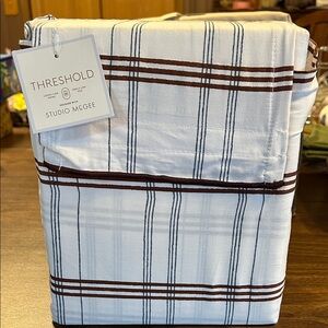 Threshold White and Burgundy Plaid Bedding Sheets. New Queen.